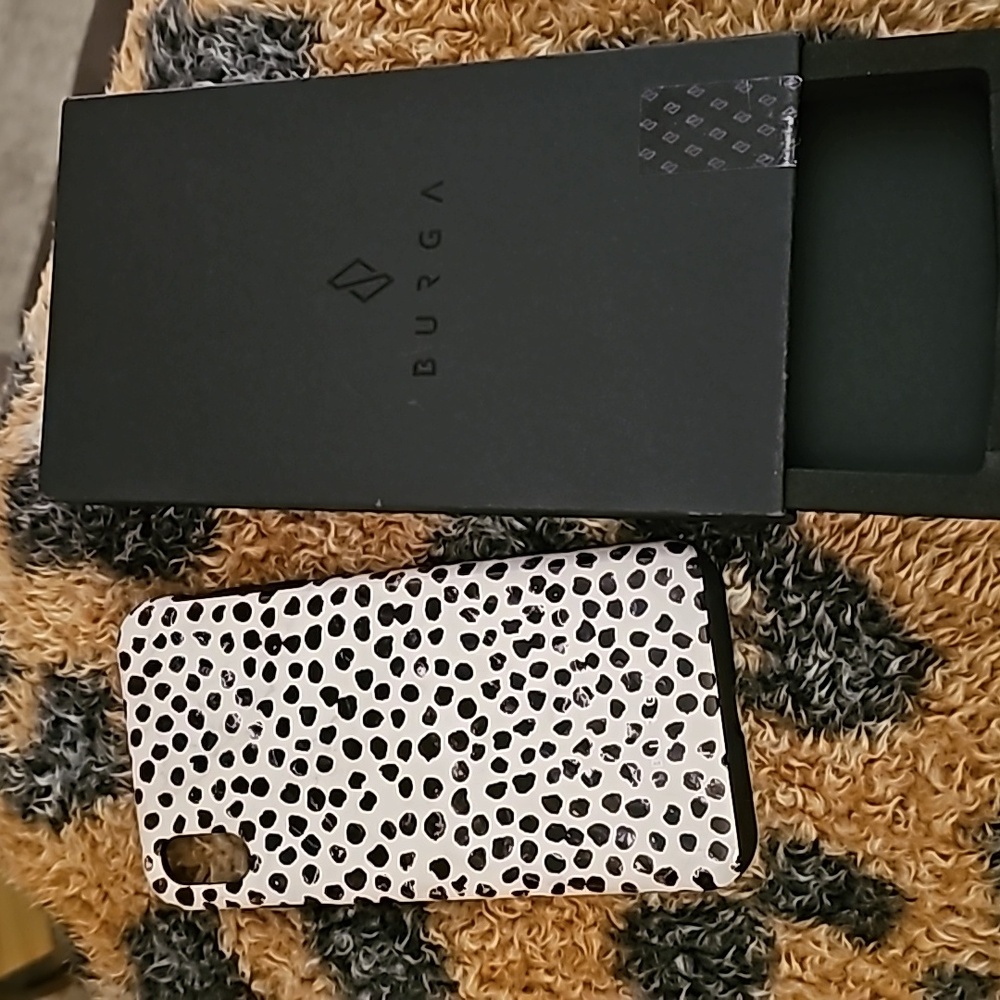 Burga iphone xs max hybrid 2 layer case cheetah vibe polka dot